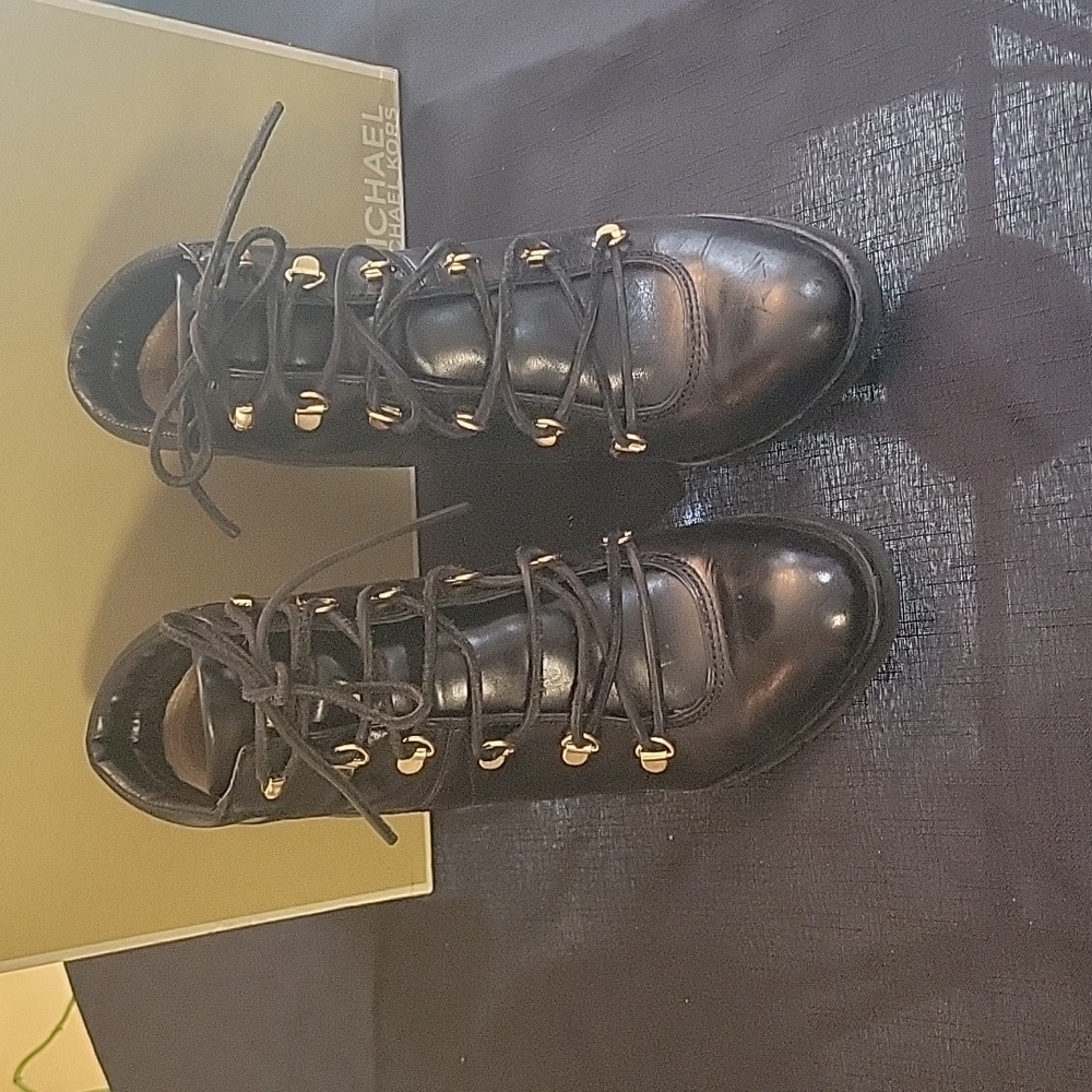 Booties Mk - image 1